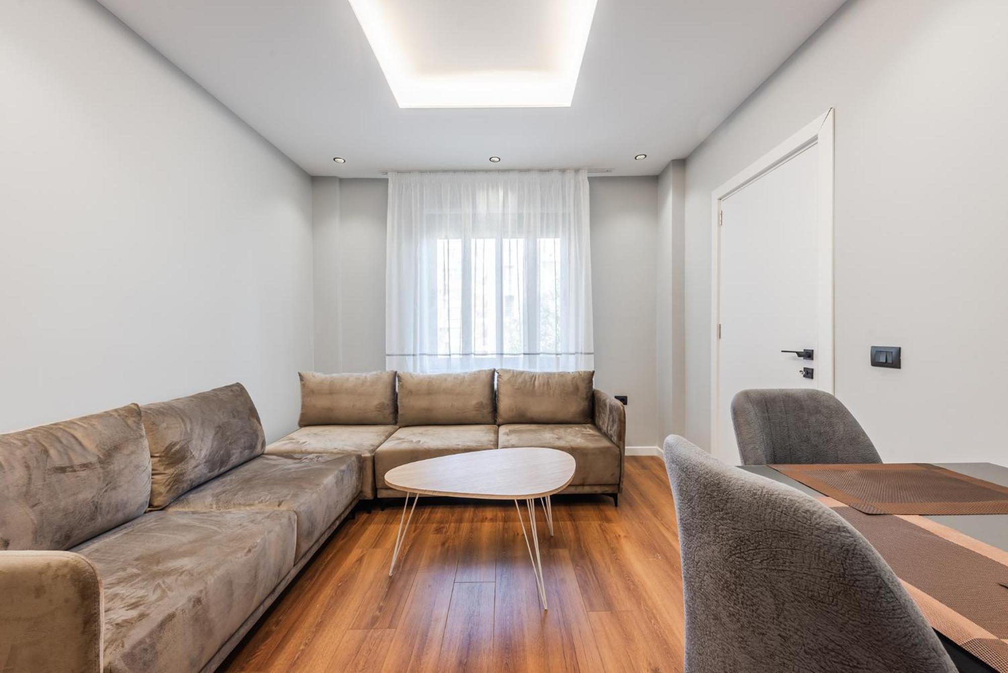 Sr Apartments Golem โกเลม ภายนอก รูปภาพ