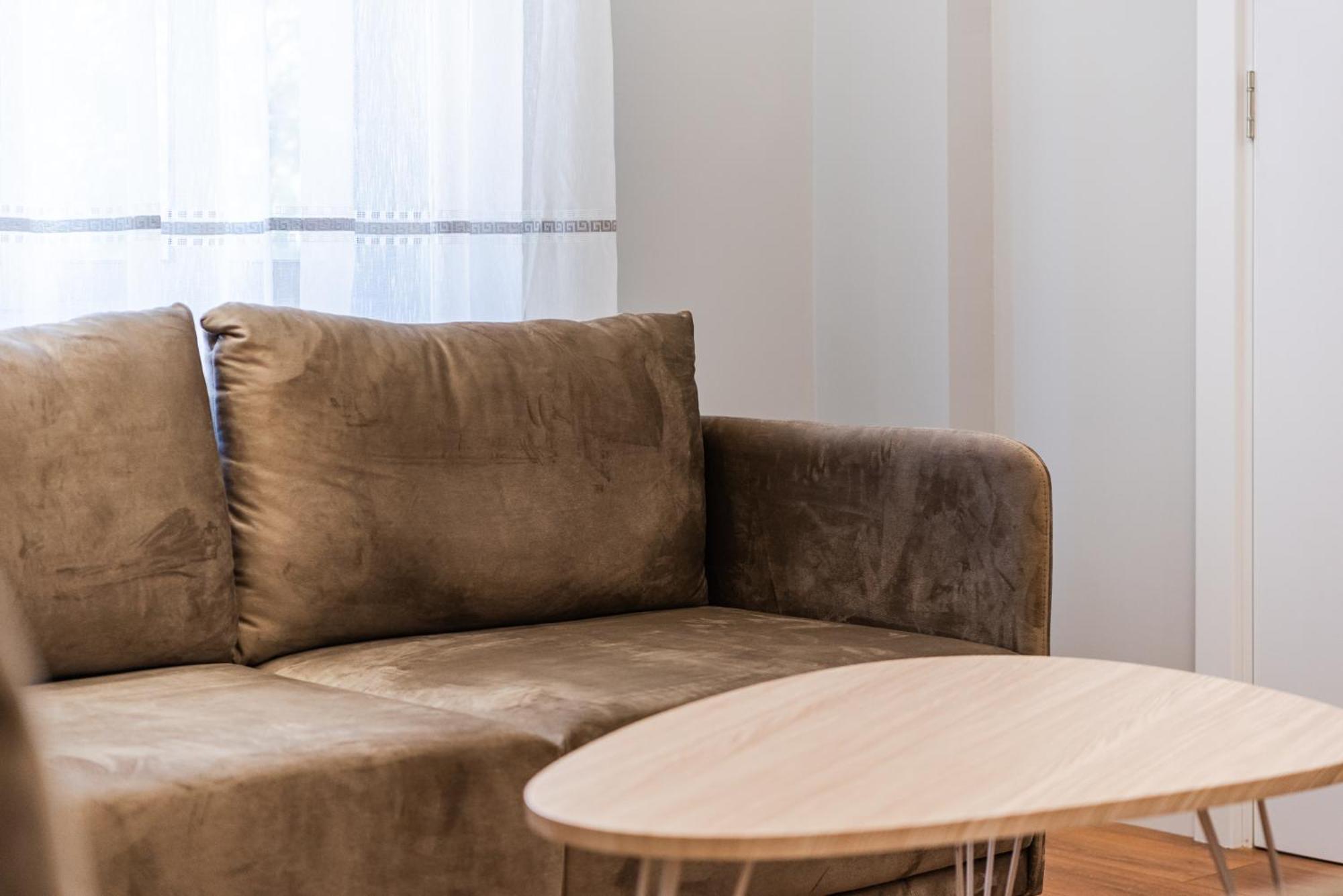 Sr Apartments Golem โกเลม ภายนอก รูปภาพ