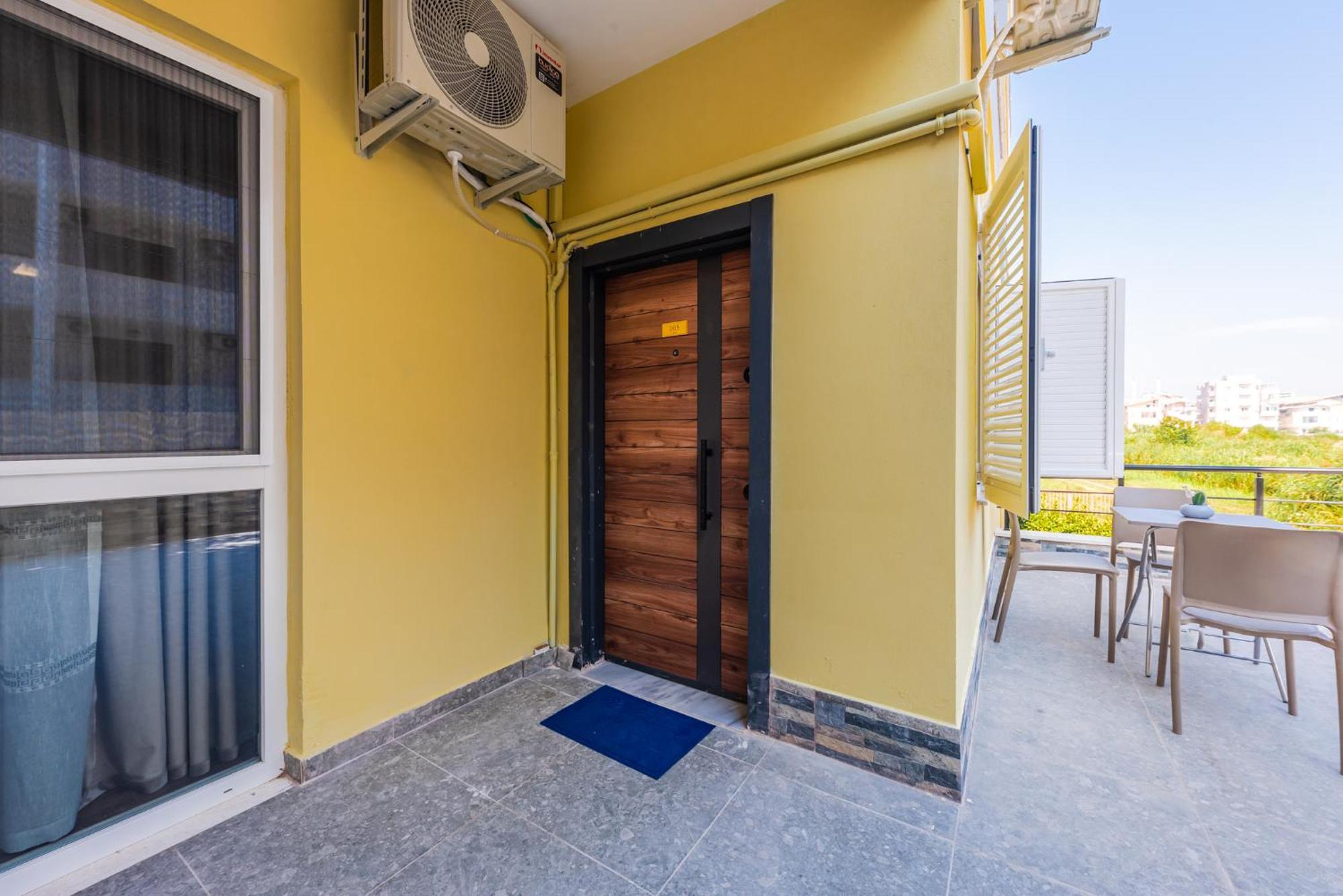 Sr Apartments Golem โกเลม ภายนอก รูปภาพ