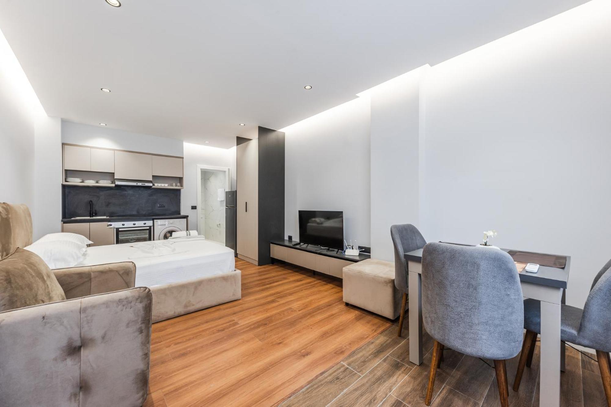 Sr Apartments Golem โกเลม ภายนอก รูปภาพ