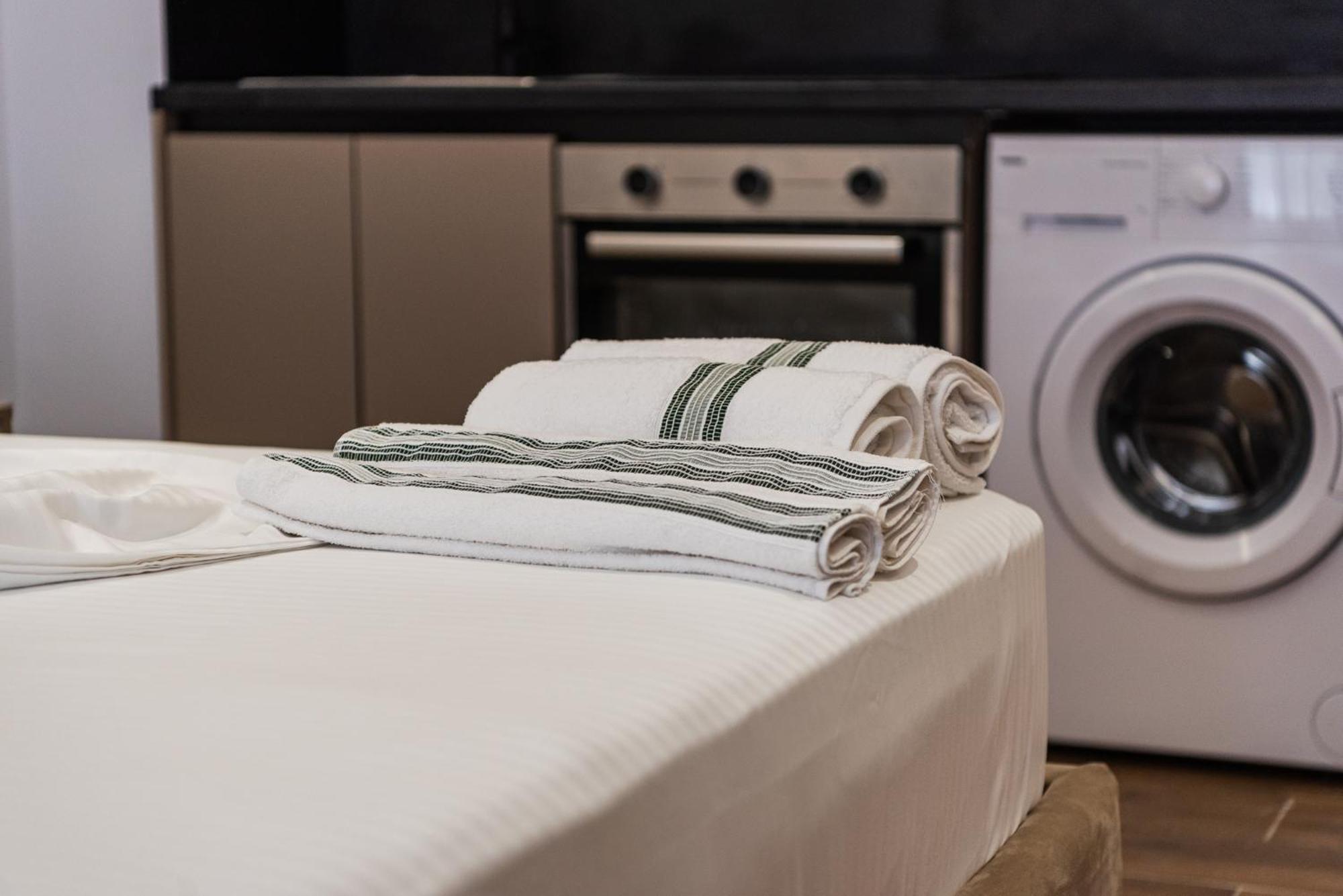 Sr Apartments Golem โกเลม ภายนอก รูปภาพ