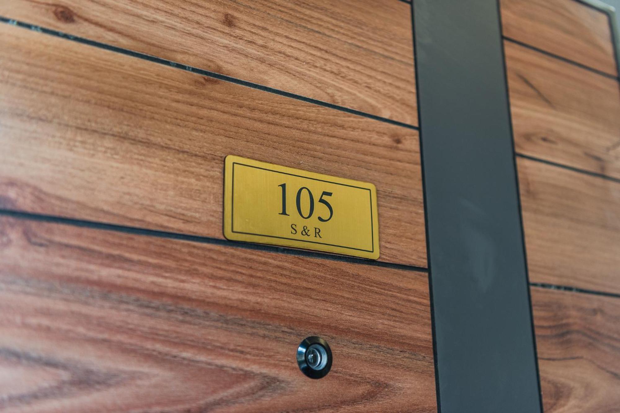Sr Apartments Golem โกเลม ภายนอก รูปภาพ