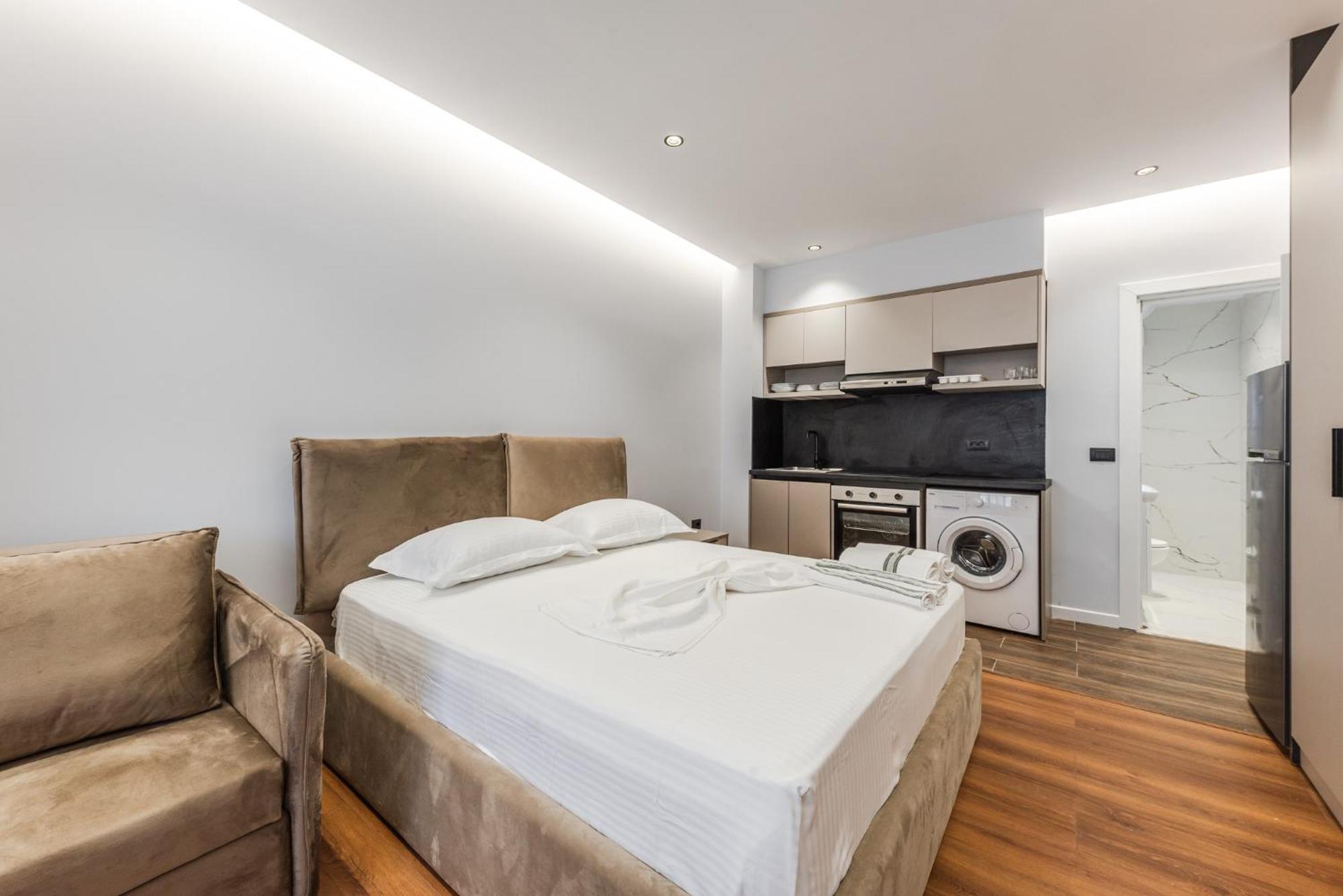 Sr Apartments Golem โกเลม ภายนอก รูปภาพ