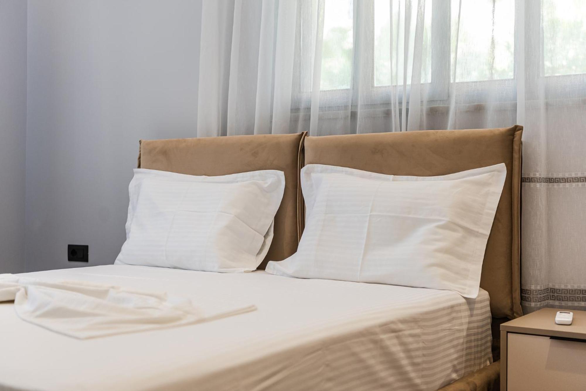Sr Apartments Golem โกเลม ภายนอก รูปภาพ