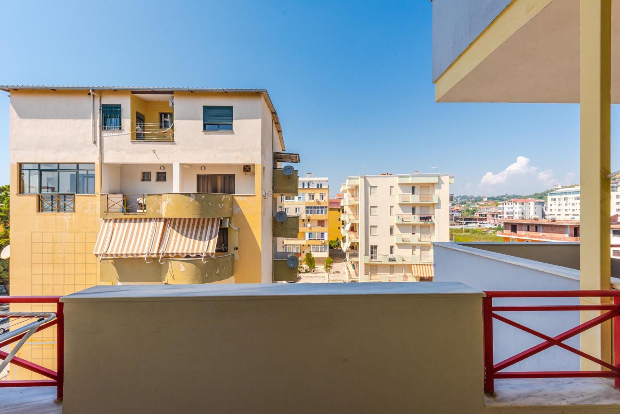 Sr Apartments Golem โกเลม ภายนอก รูปภาพ