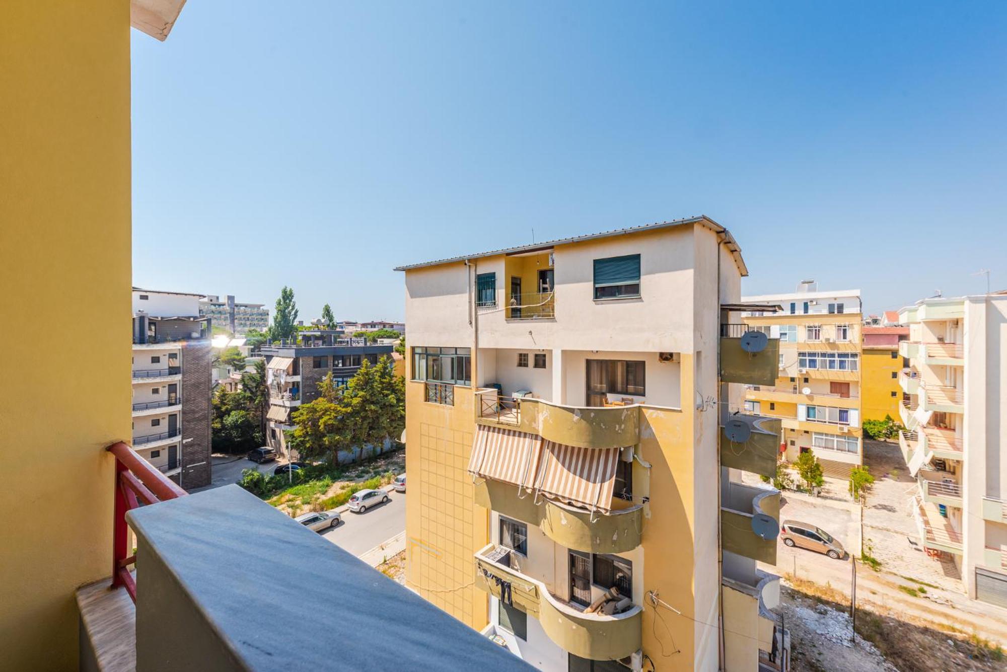 Sr Apartments Golem โกเลม ภายนอก รูปภาพ