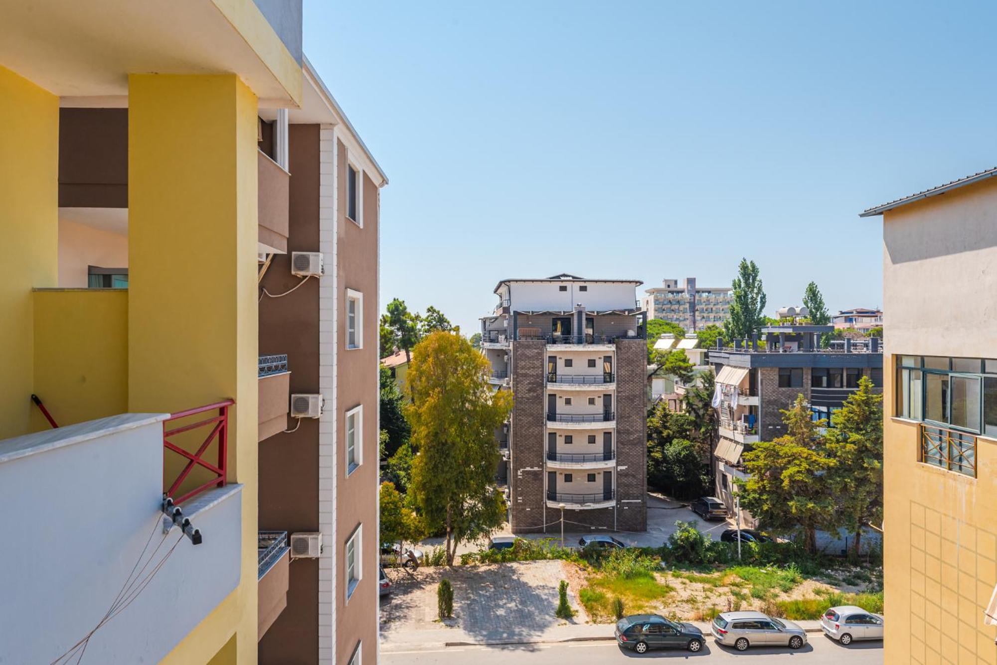 Sr Apartments Golem โกเลม ภายนอก รูปภาพ