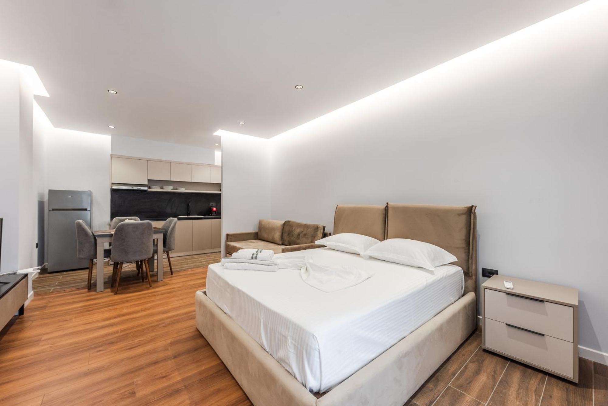 Sr Apartments Golem โกเลม ภายนอก รูปภาพ