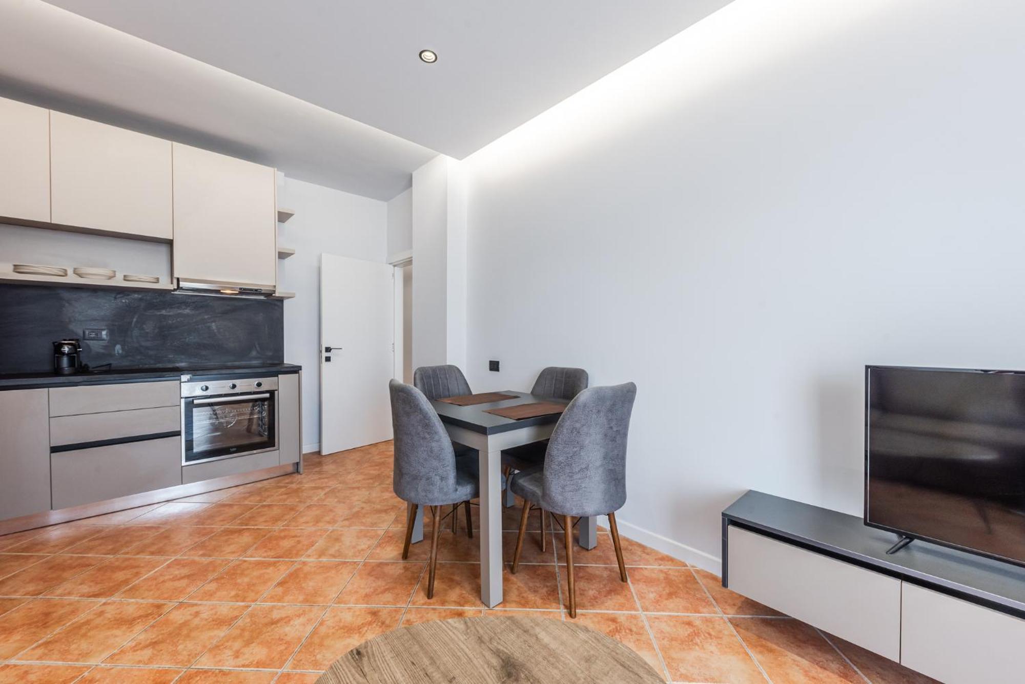 Sr Apartments Golem โกเลม ภายนอก รูปภาพ